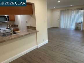 5451 Roundtree PL F, Concord CA 94521
