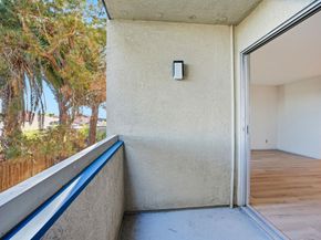 955 Shorepoint Ct 110, Alameda CA 94501