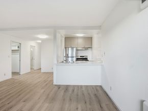 955 Shorepoint Ct 110, Alameda CA 94501