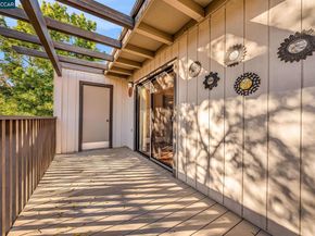 1383 Hull Ln, Martinez CA 94553