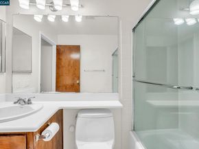 1383 Hull Ln, Martinez CA 94553