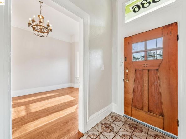 836 20th Street, Oakland CA 94607