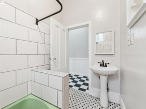 836 20th Street, Oakland CA 94607