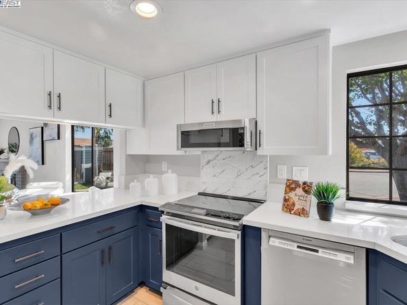 3525 Mcsherry Way, Alameda CA 94502