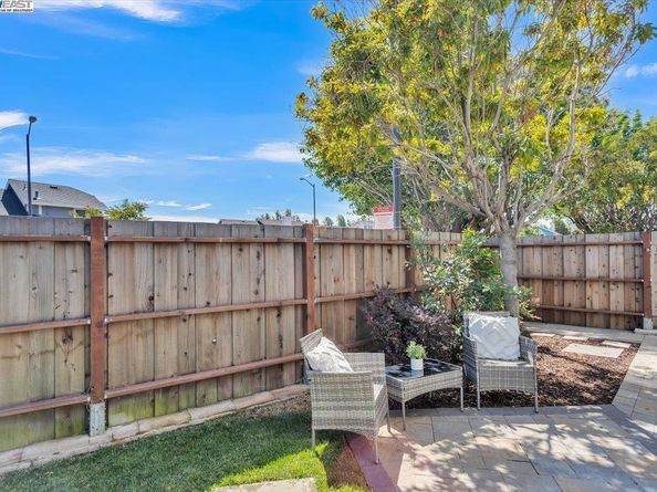 3525 Mcsherry Way, Alameda CA 94502