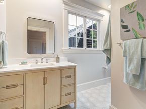 3860 Greenwood Ave, Oakland CA 94602