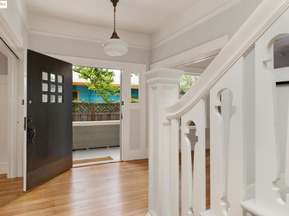 3860 Greenwood Ave, Oakland CA 94602