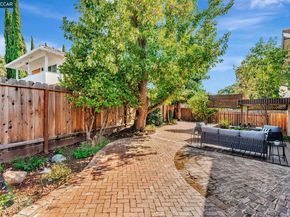 1372 Bent Tree Ln, Concord CA 94521