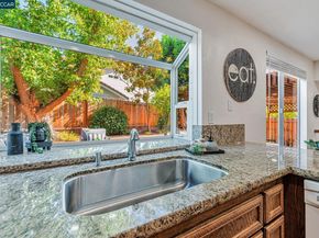 1372 Bent Tree Ln, Concord CA 94521
