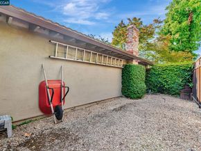1372 Bent Tree Ln, Concord CA 94521