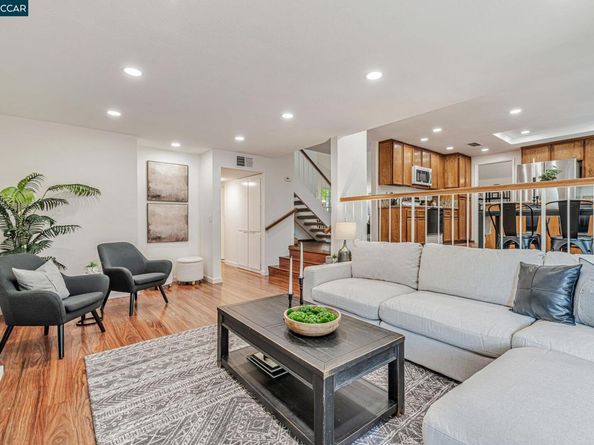 1372 Bent Tree Ln, Concord CA 94521