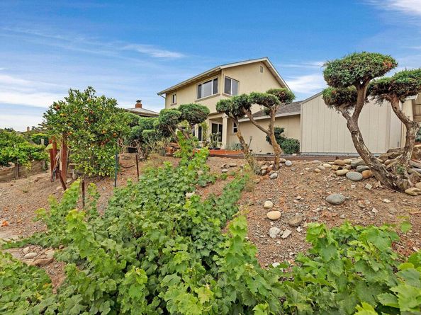 3740 Oakes Dr, Hayward CA 94542