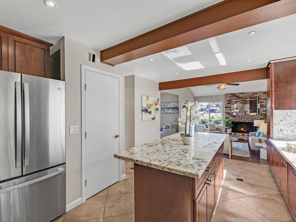 3740 Oakes Dr, Hayward CA 94542