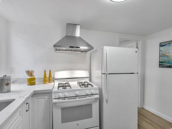 2025 34th Ave, Oakland CA 94601