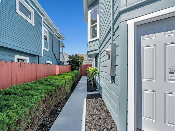2025 34th Ave, Oakland CA 94601