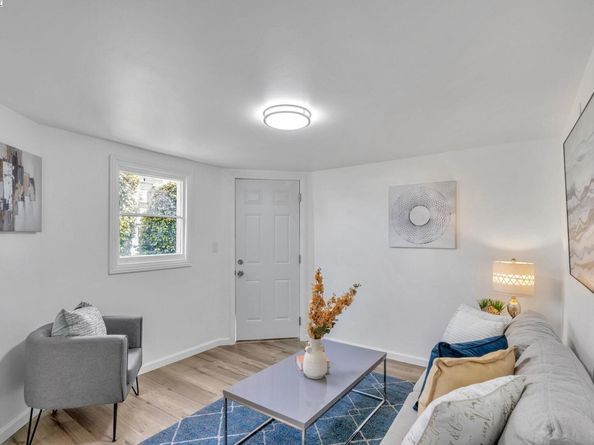 2025 34th Ave, Oakland CA 94601