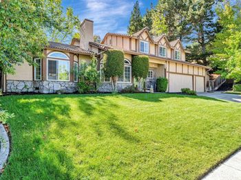7840 Creekside Dr