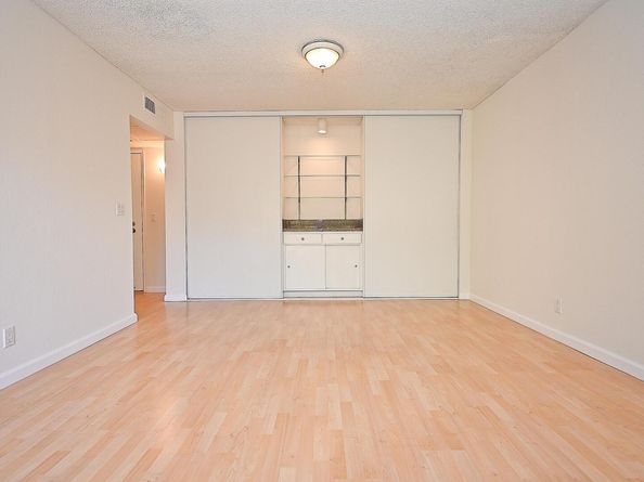 320 N Civic Dr 307, Walnut Creek CA 94596