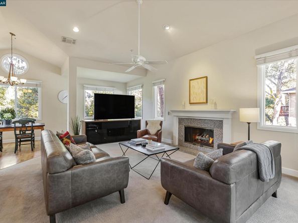 31 Merrill Cir S, Moraga CA 94556
