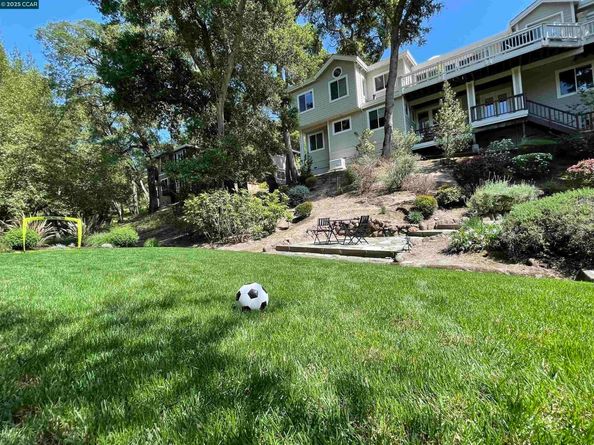 31 Merrill Cir S, Moraga CA 94556