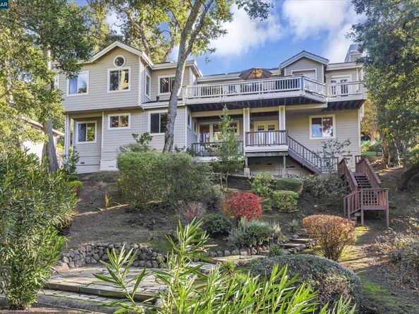 31 Merrill Cir S, Moraga CA 94556