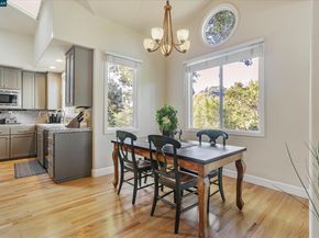 31 Merrill Cir S, Moraga CA 94556