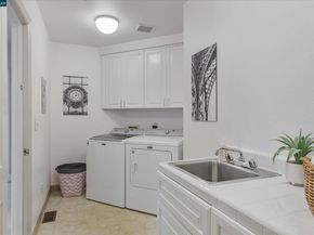 31 Merrill Cir S, Moraga CA 94556