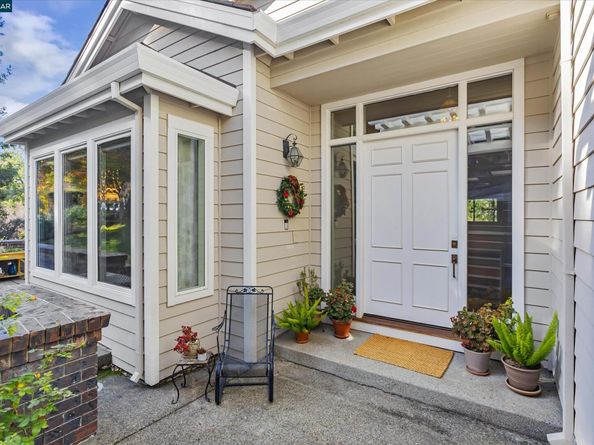 31 Merrill Cir S, Moraga CA 94556