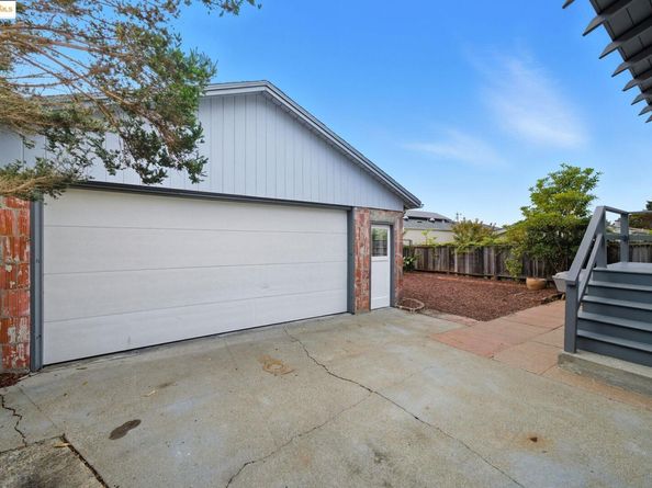 1112 Masonic Avenue, Albany CA 94706