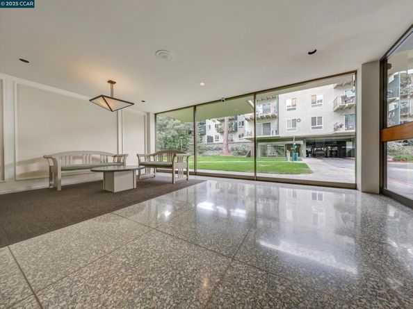 820 N Delaware St 215, San Mateo CA 94401