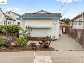 10430 Voltaire Ave