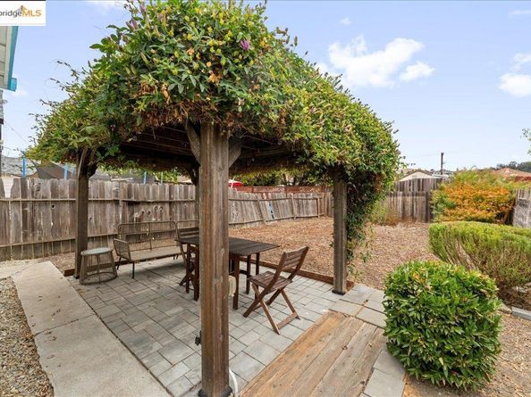 10430 Voltaire Ave, Oakland CA 94603