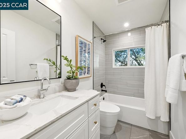 26 Berkeley Ave, Orinda CA 94563