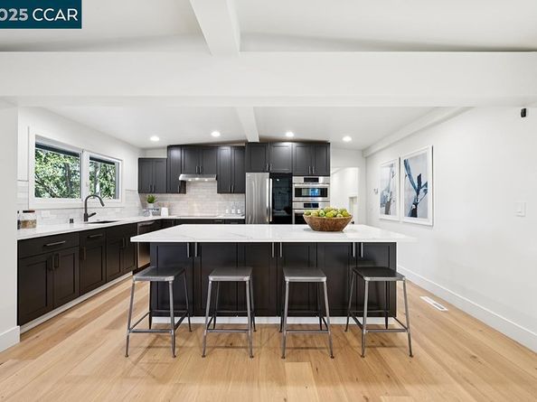 26 Berkeley Ave, Orinda CA 94563