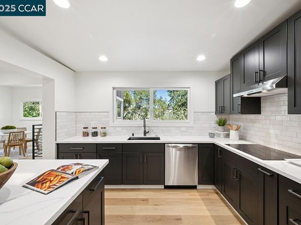 26 Berkeley Ave, Orinda CA 94563