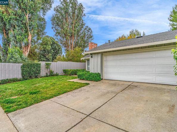 996 Coral Ridge Cir, Rodeo CA 94572