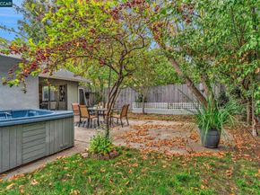 996 Coral Ridge Cir, Rodeo CA 94572