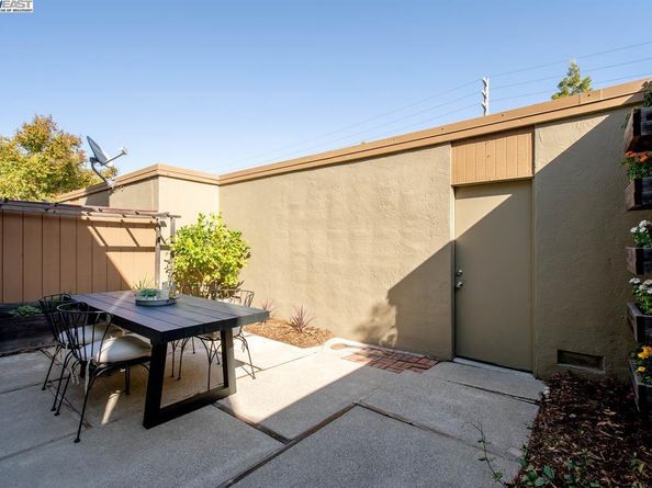 1117 Camino Del Valle, Alameda CA 94502