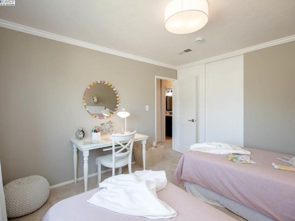 1117 Camino Del Valle, Alameda CA 94502