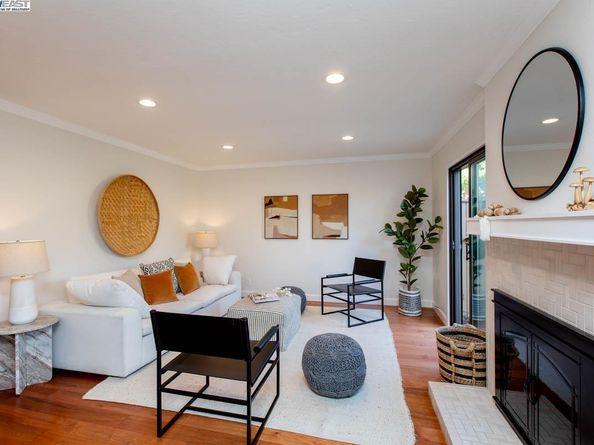 1117 Camino Del Valle, Alameda CA 94502