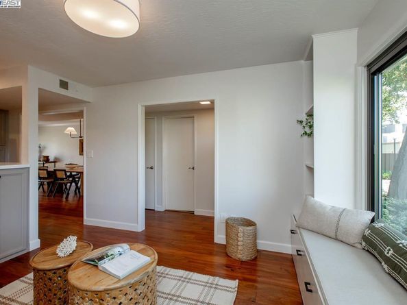 1117 Camino Del Valle, Alameda CA 94502
