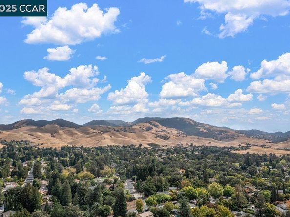 2975 Hurlstone Ct, Walnut Creek CA 94598