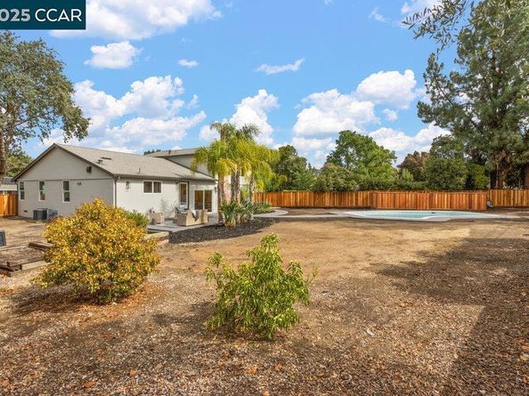 2975 Hurlstone Ct, Walnut Creek CA 94598