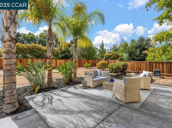 2975 Hurlstone Ct, Walnut Creek CA 94598