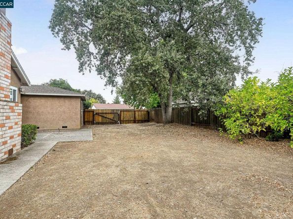 1 Petar Ct, Clayton CA 94517