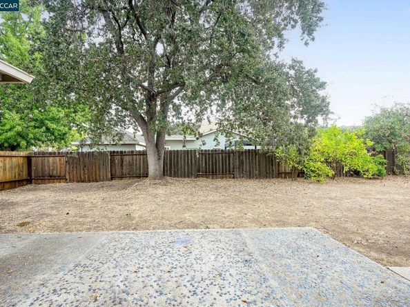 1 Petar Ct, Clayton CA 94517