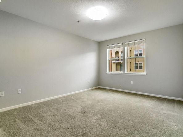 700 S Abel St 411, Milpitas CA 95035