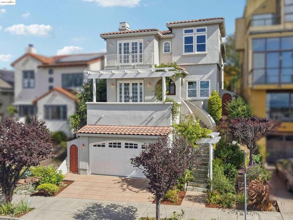 4914 Proctor Ave, Oakland CA 94618