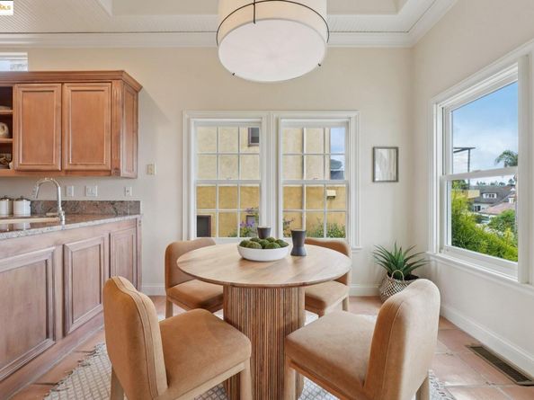 4914 Proctor Ave, Oakland CA 94618