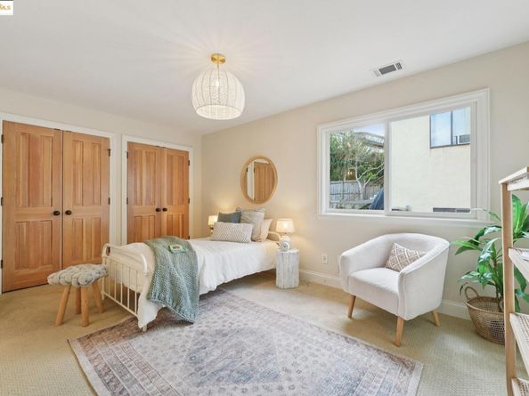 4914 Proctor Ave, Oakland CA 94618